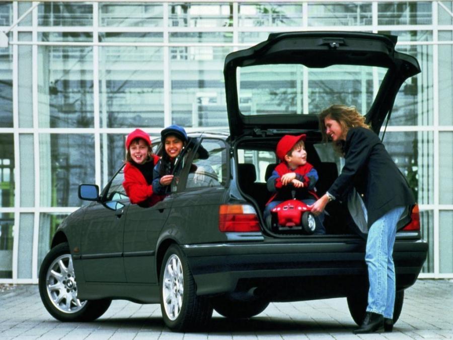  BMW 3-Series Touring 1995 года  (фото 2 из 4)